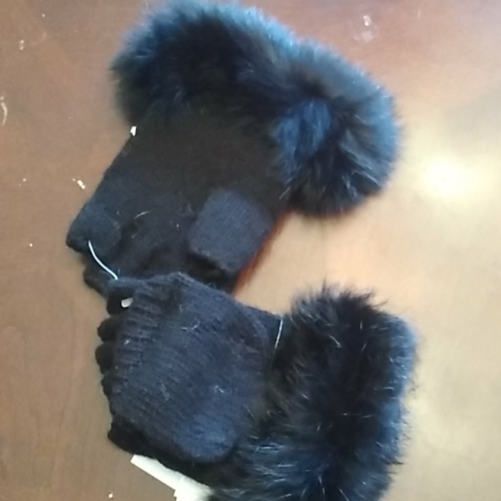 nd new Adrianne Landau black fur trimmed gloves